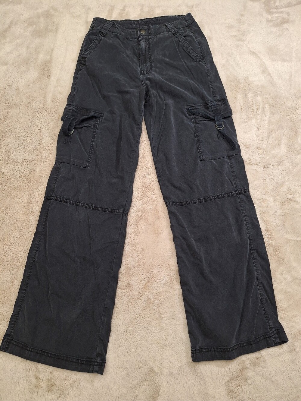 American Eagle Black Wide Leg Cargo Pants Size 2